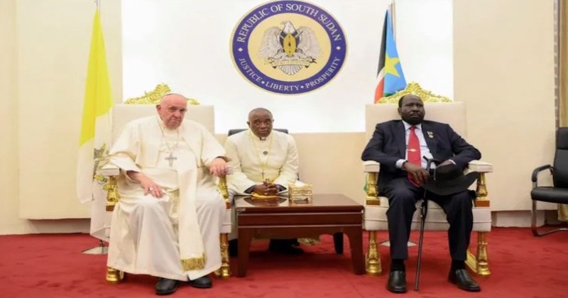 El papa urge a los líderes de Sudán del Sur a cumplir promesas de paz
