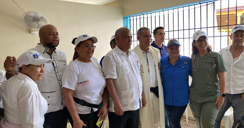 Diputado realiza operativo médico en el sector La Zurza