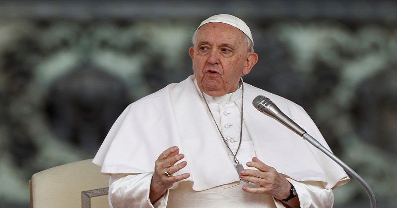 El papa dijo que ya hay mucha “mariconería” en los seminarios, según medios