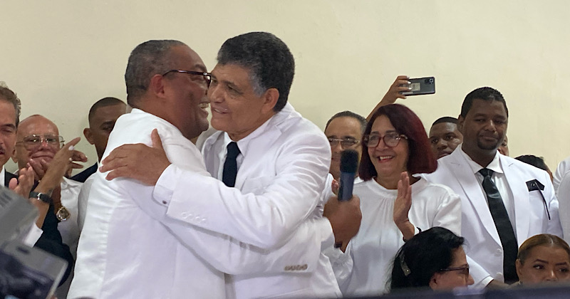 Francisco Peña asume por cuarta ocasión alcaldia del municipio Santo Domingo Oeste