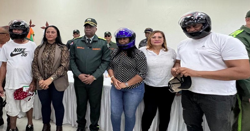 DIGESETT lleva programa “Un Casco para Salvar Tú Vida” al municipio de Nagua