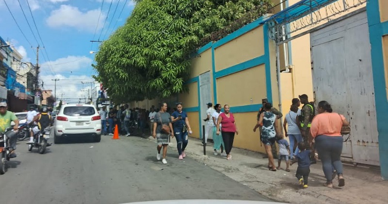 En santo Domingo Este proceso marcha de forma organizada y mucha afluencia de personas