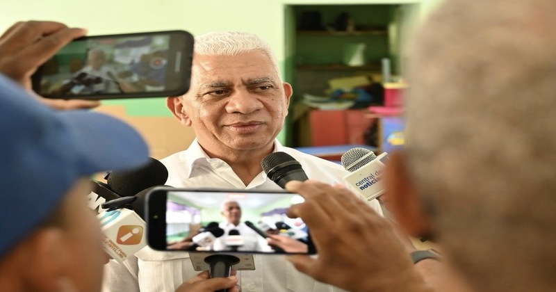 Ricardo de los Santos destaca civismo y llama a la ciudadanía a votar