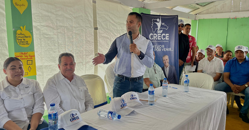 CRECE juramenta estructura en Villa Tapia en apoyo a la reelección de Abinader