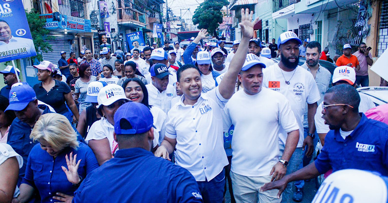 Diputado Elías Matos realiza masivo  mano a mano en el sector San Carlos del Distrito Nacional