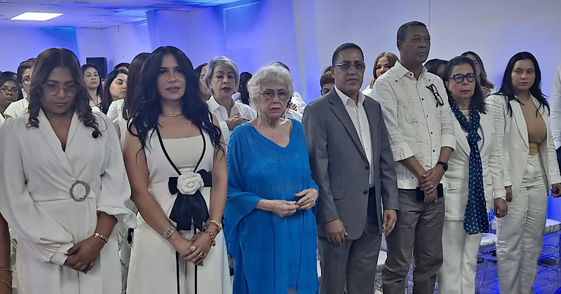 Juramentan “CTC Mujer” integrada por miles de mujeres en apoyo a reelección de Luis Abinader