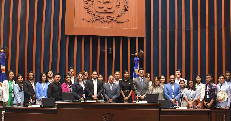 Observadores electorales de seis países LA visitan Senado RD