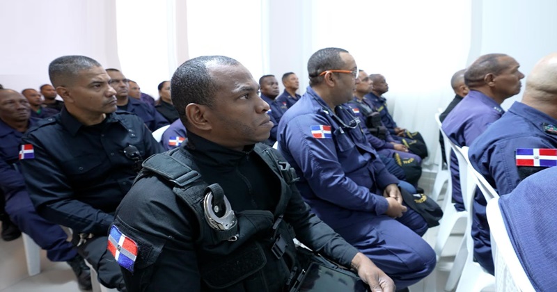 Interior y Policía fortalece labor Policía Municipal con formación de agentes
