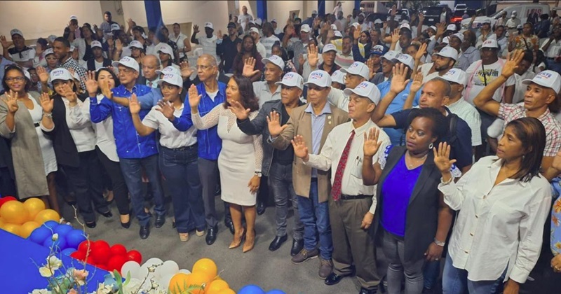 Juramentan Comando de Campaña del Frente de Salud del PRM en Santo Domingo